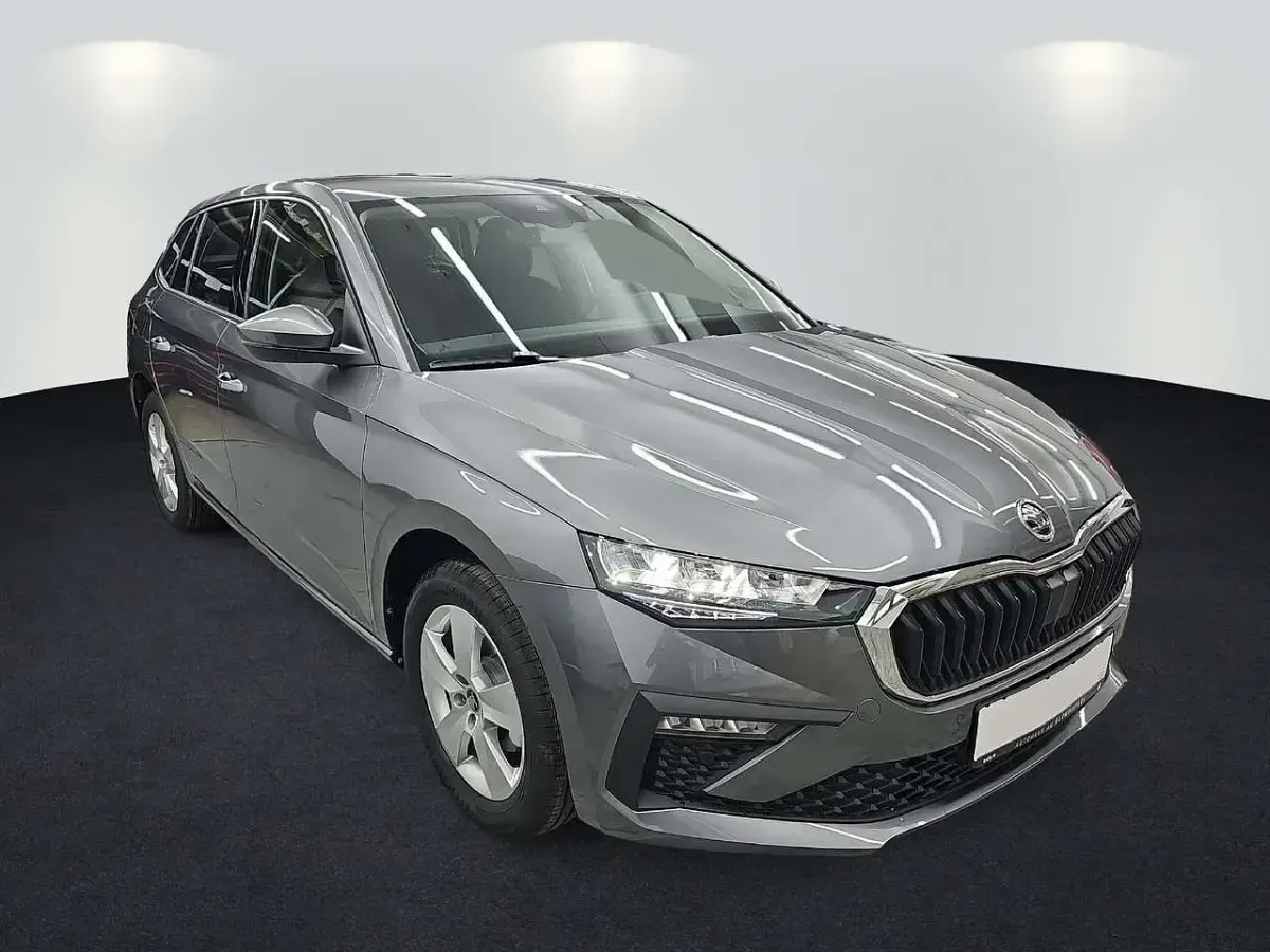 Neu Skoda Scala Selection 116 PS (85 kW) 2026 Graphitegrau metallic Kleinwagen