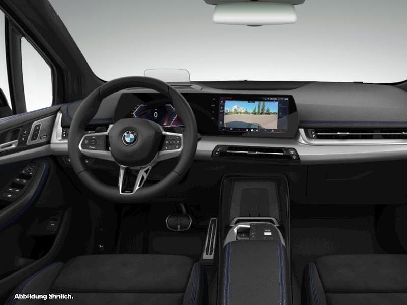 Schwarz Gebraucht 2025 BMW 220 Active Tourer M Sport Van / Kleinbus | 42.987 € (Etwas zu teuer) - Bild 1/1