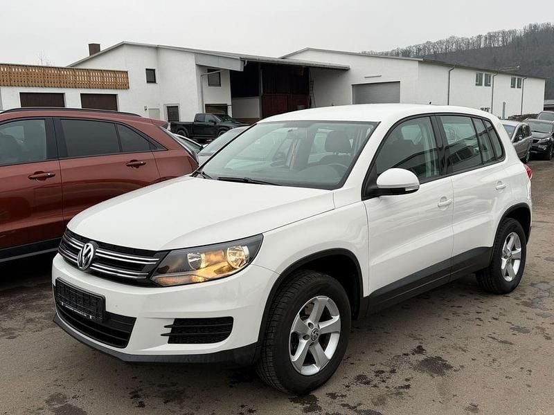 Weiß Gebraucht 2012 VW Tiguan Trendline SUV | 8.499 € (Guter Preis) - Bild 1/4