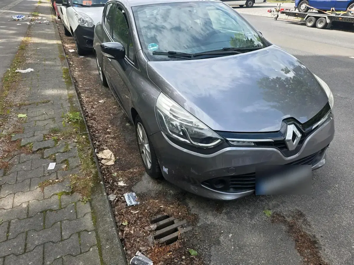 Gebraucht Renault Clio 90 PS (66 kW) 2014 Silber Kleinwagen
