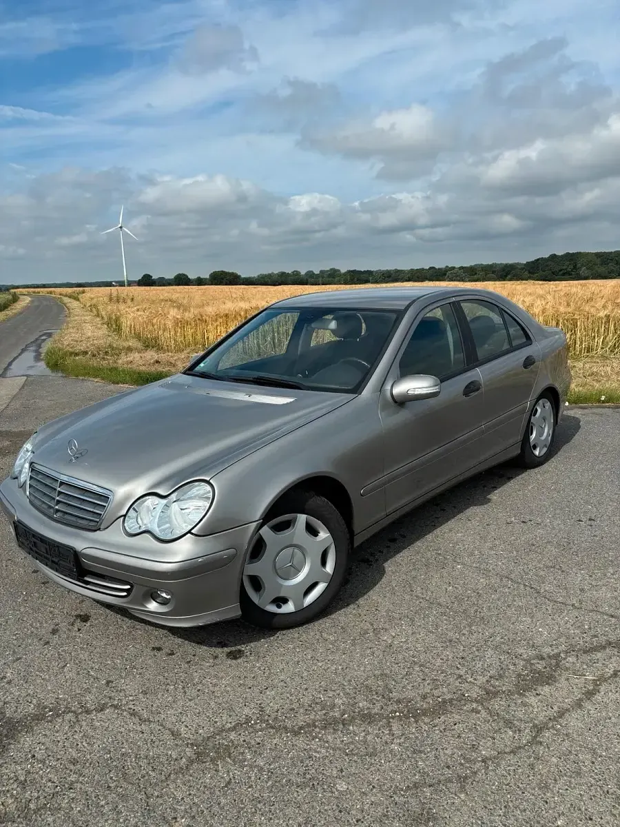 Gebraucht Mercedes C200 122 PS (89 kW) 2005 Silber Limousine