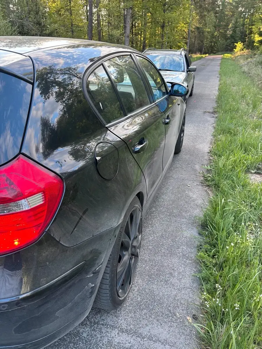 Gebraucht BMW 116 122 PS (89 kW) 2007 Schwarz Kleinwagen