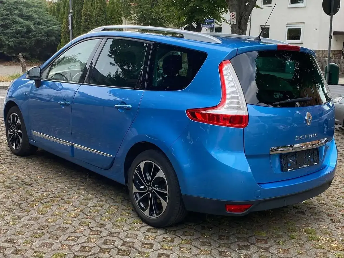 Gebraucht Renault Scénic III Bose Edition 132 PS (97 kW) 2015 Blau majorelle Van / Kleinbus