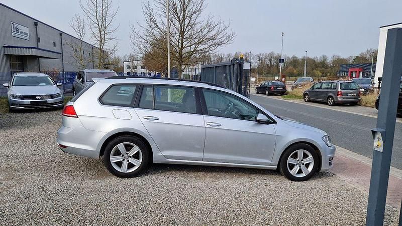 Gebraucht VW Golf VII Comfortline 110 PS (80 kW) 2015 Silber Kombi