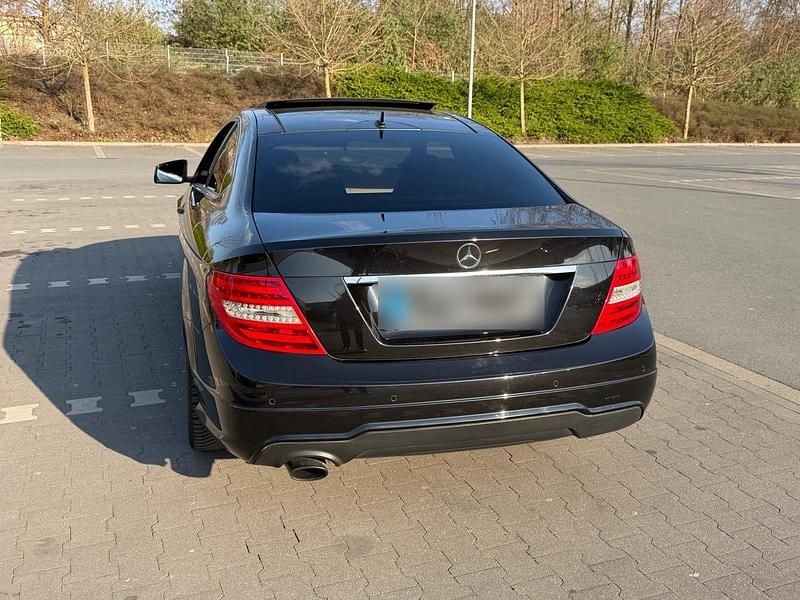 Gebraucht Mercedes C250 AMG 204 PS (150 kW) 2012 Schwarz Coupé