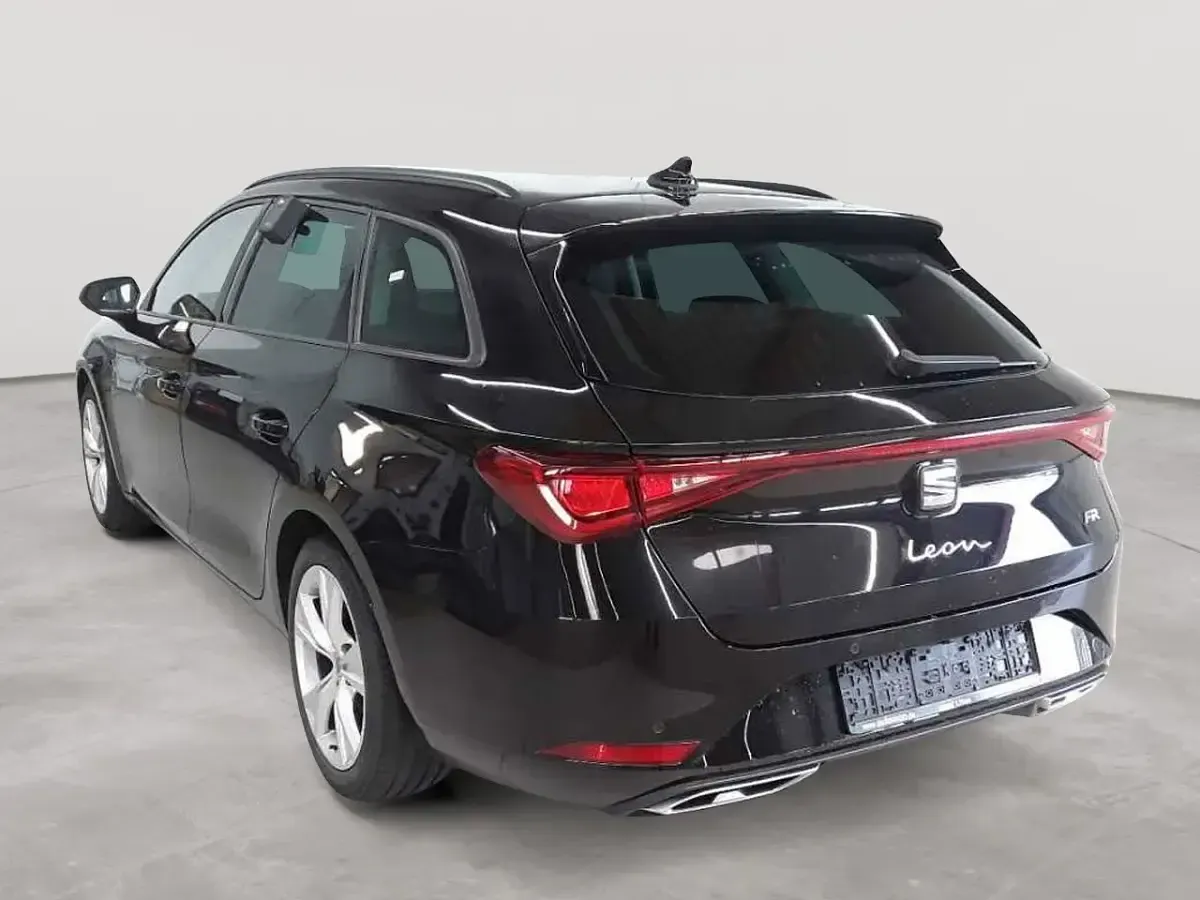 Gebraucht Seat Leon FR 150 PS (110 kW) 2022 Midnight schwarz metallic Kombi