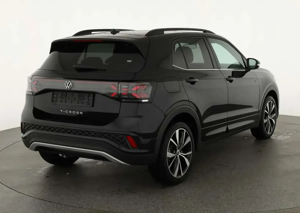 Gebraucht VW T-Cross R-line 150 PS (110 kW) 2025 Grau SUV