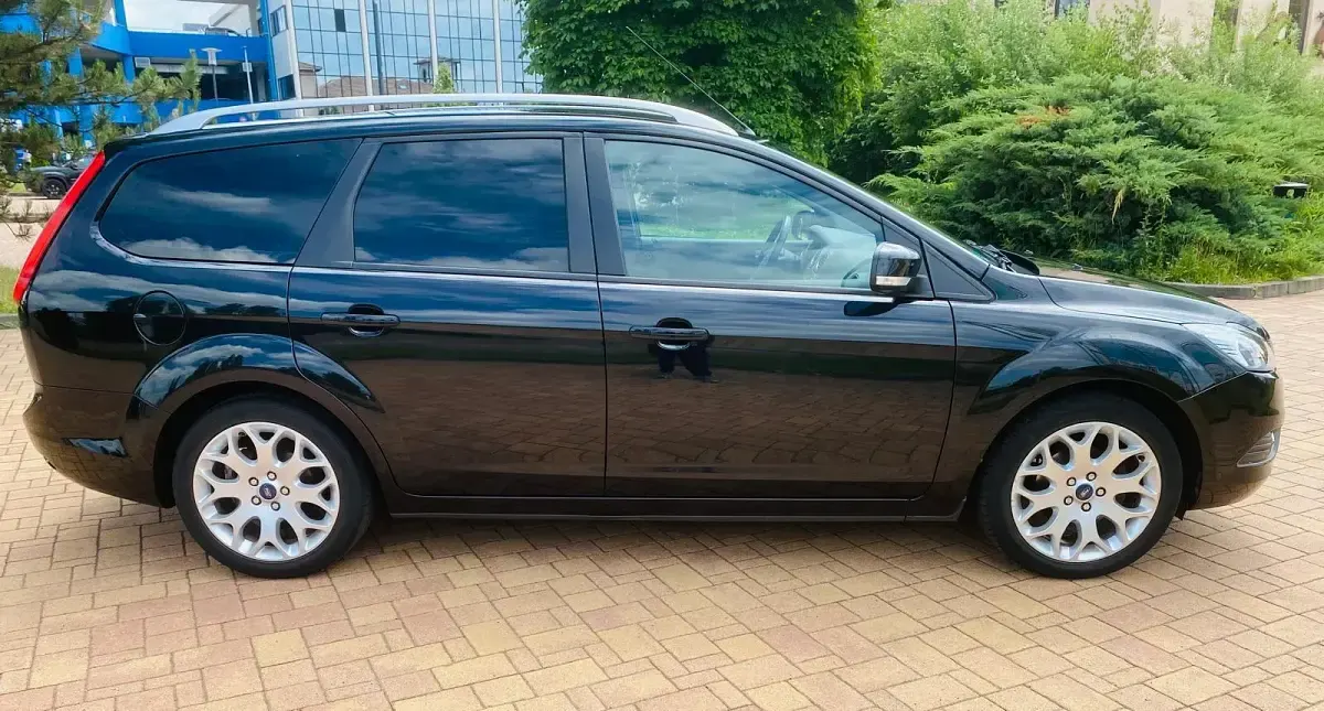 Gebraucht Ford Focus 116 PS (85 kW) 2009 Schwarz Kombi