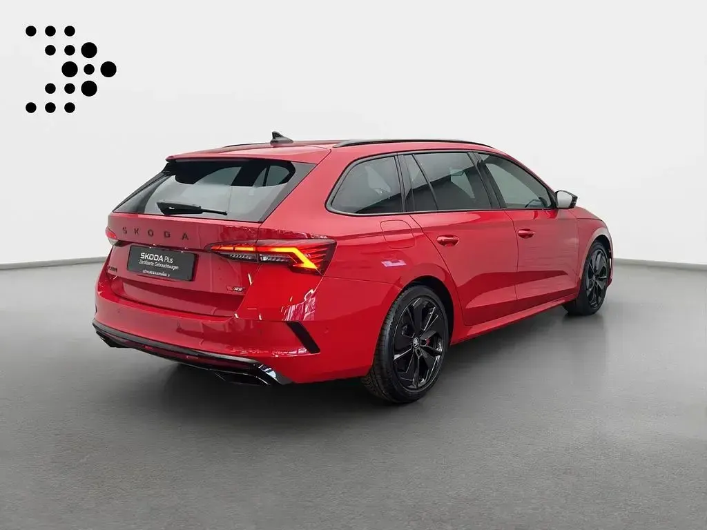 Gebraucht Skoda Octavia RS 265 PS (194 kW) 2025 Velvetrot metallic Kombi