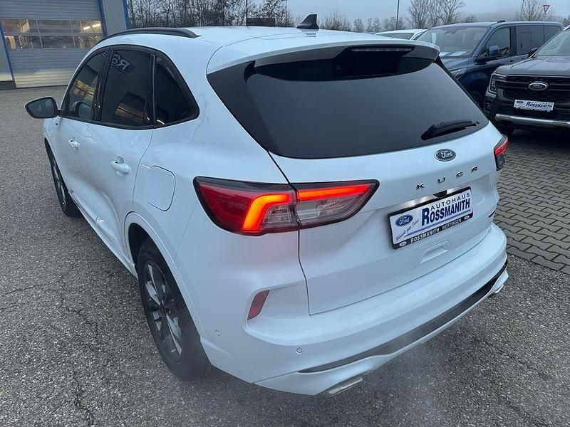 Gebraucht Ford Kuga ST-Line X 224 PS (164 kW) 2022 Frostweiß SUV