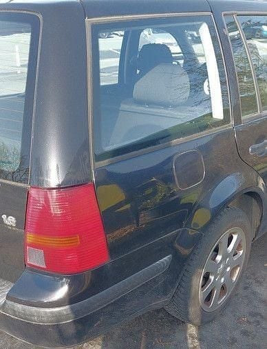 Używany VW Golf IV 105 KM (77 kW) 2002 Czarny Kombi