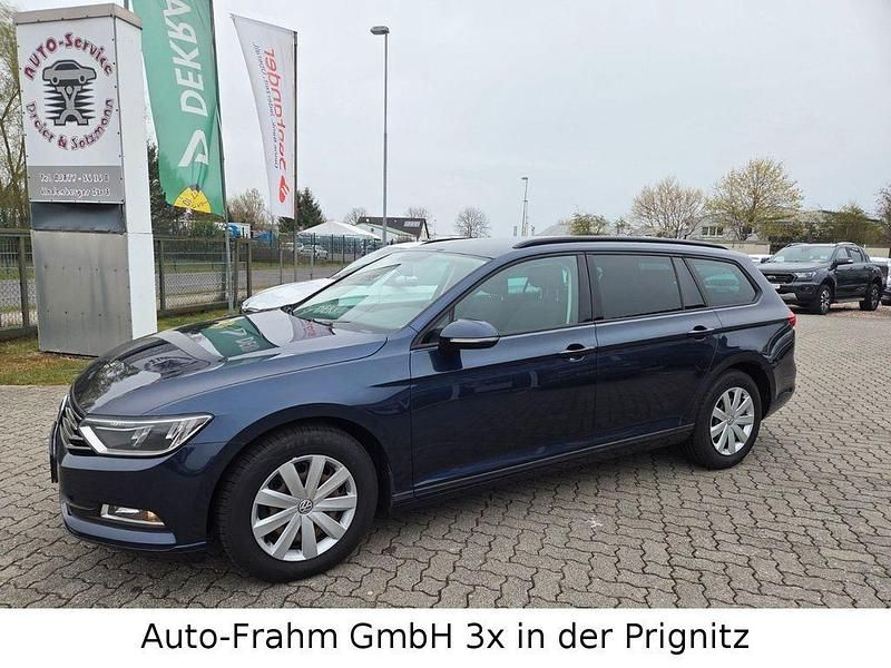 Gebraucht VW Passat 120 PS (88 kW) 2015 Blau Kombi