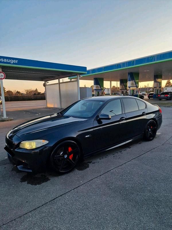 Gebraucht BMW 530 Performance 258 PS (189 kW) 2014 Grau Limousine