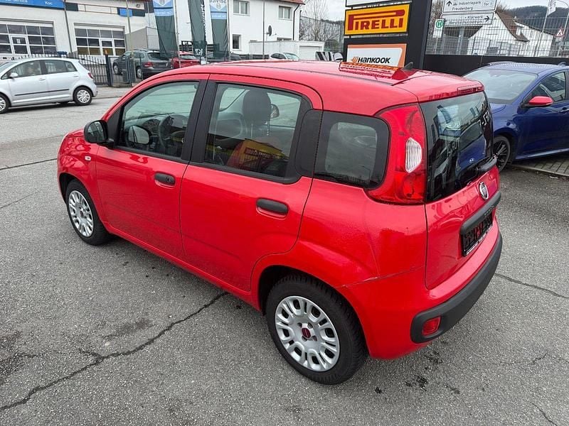 Gebraucht Fiat Panda Easy 69 PS (50 kW) 2018 Rot Kleinwagen