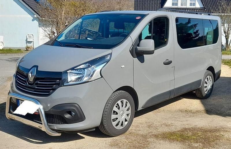 Gebraucht Renault Trafic Expression 121 PS (88 kW) 2019 Grau Van / Kleinbus