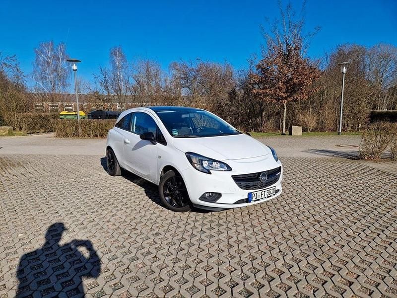 Gebraucht Opel Corsa Color Edition 90 PS (66 kW) 2018 Weiß Kleinwagen