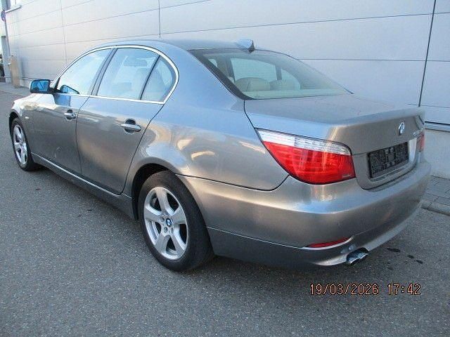 Gebraucht BMW 530 235 PS (172 kW) 2007 Grau Limousine