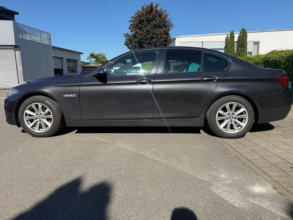 Gebraucht BMW 520 Luxury Line 184 PS (135 kW) 2014 Grau Limousine