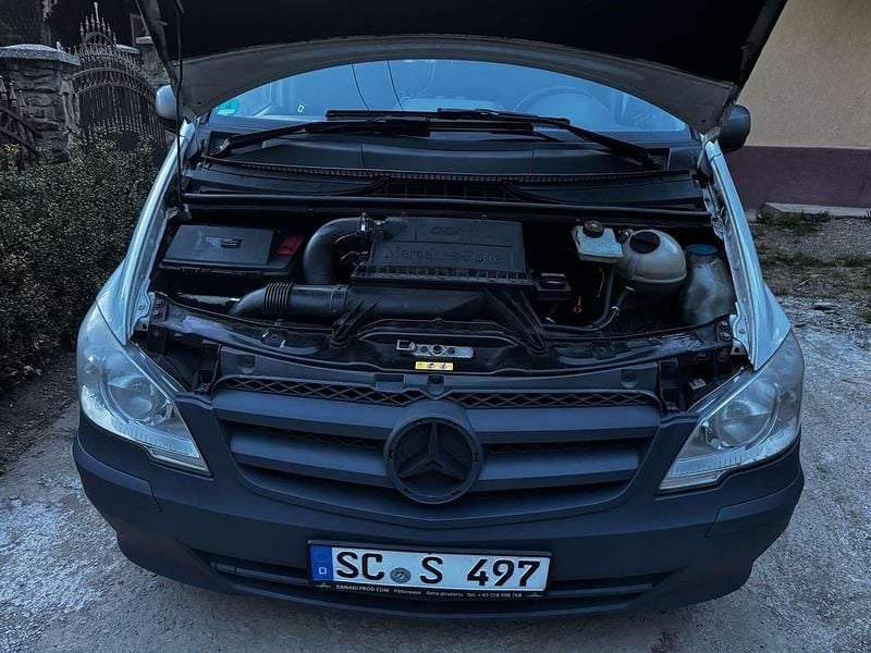 Weiß Gebraucht 2012 Mercedes Vito Van / Kleinbus | 5.000 € (Superpreis) - Bild 1/4