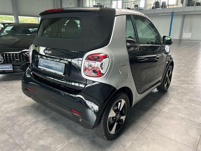 Gebraucht Smart ForTwo Electric Drive Exclusive 60 kW (82 PS) 2024 Schwarz Cabrio