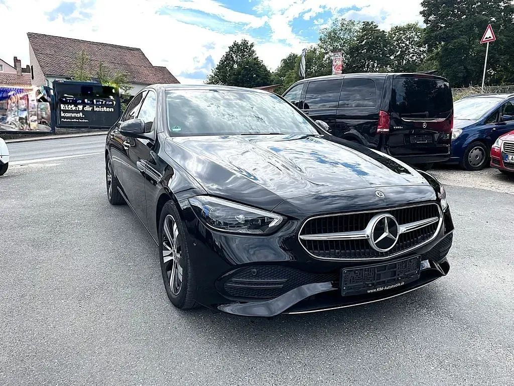 Gebraucht Mercedes C180 Avantgarde 170 PS (125 kW) 2022 Schwarz Limousine