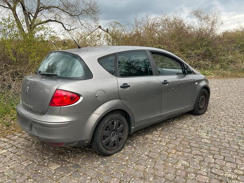 Gebraucht Seat Toledo 102 PS (75 kW) 2005 Grau Kleinwagen