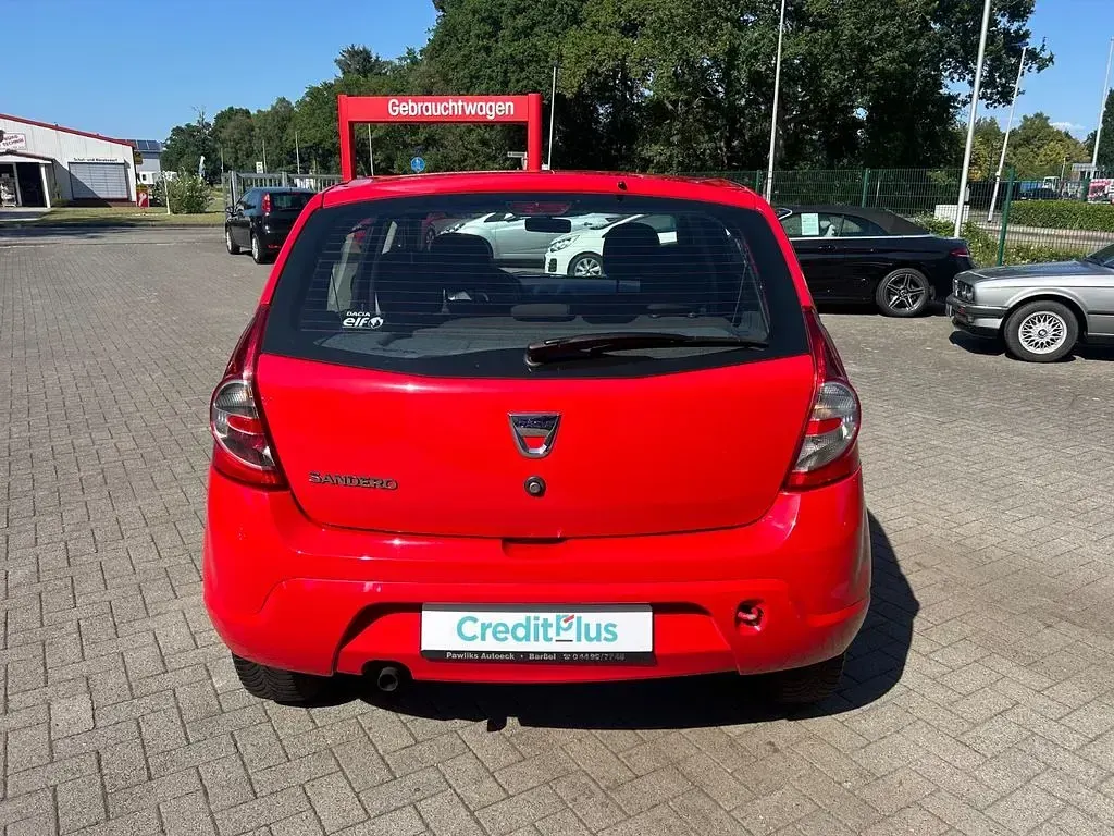Gebraucht Dacia Sandero Ambiance 75 PS (55 kW) 2011 Rot Limousine