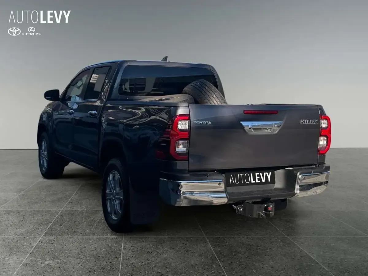 Gebraucht Toyota HiLux Executive 204 PS (150 kW) 2021 Grau Pickup