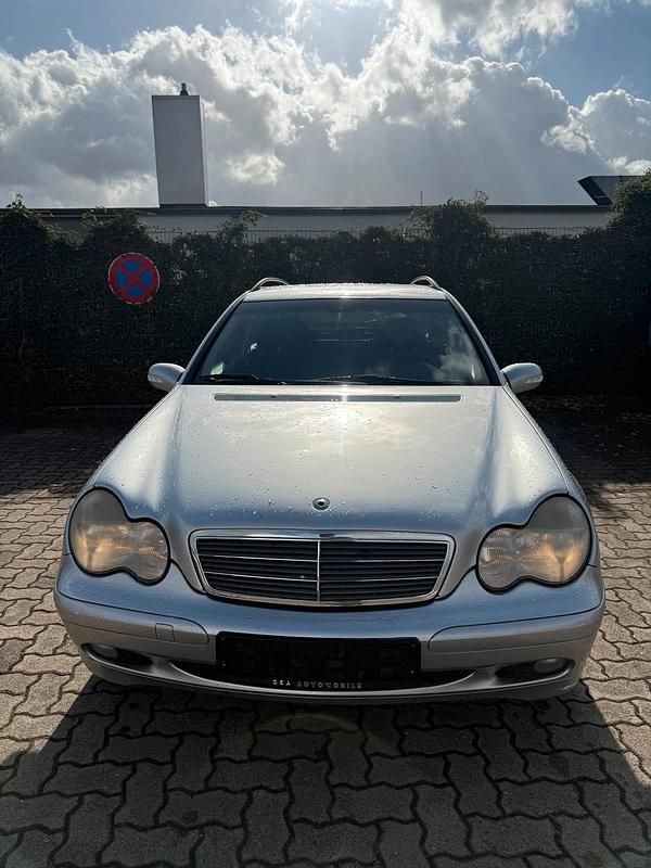 Silber Gebraucht 2003 Mercedes C220 Kombi | 2.500 € (Teuer) - Bild 1/4