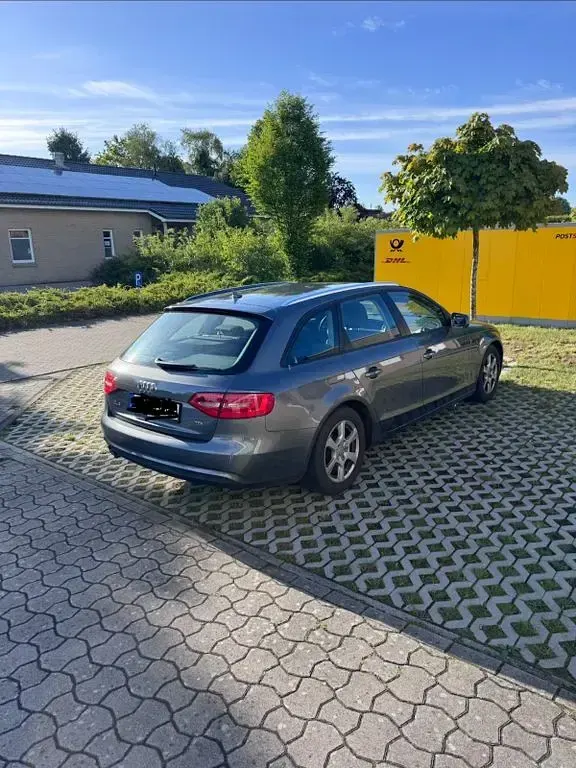 Gebraucht Audi A4 Ambition 150 PS (110 kW) 2015 Grau Kombi
