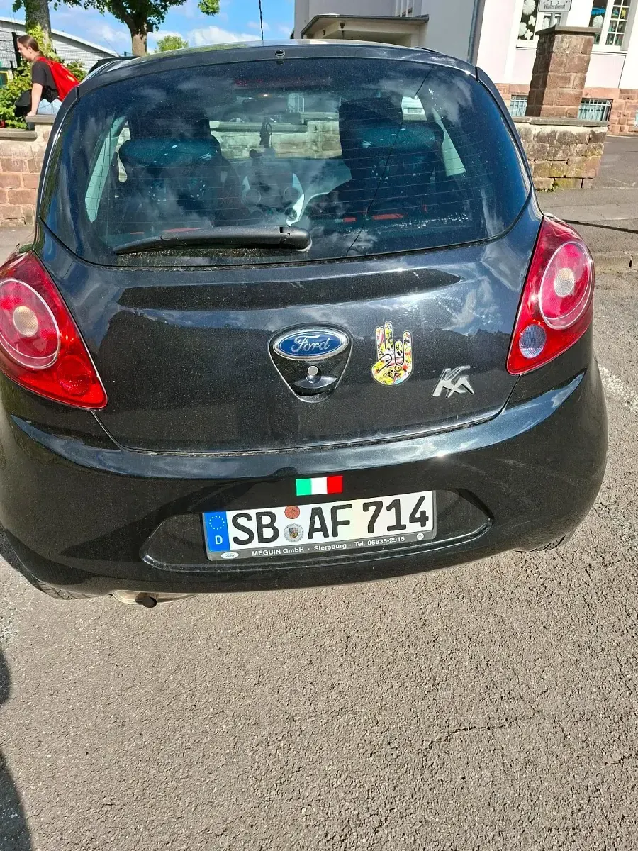 Gebraucht Ford Focus 65 PS (47 kW) 2014 Schwarz Kleinwagen