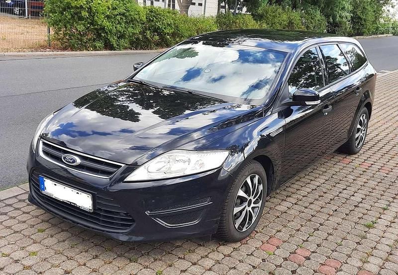 Schwarz Gebraucht 2011 Ford Mondeo Kombi | 2.500 € (Fairer Preis) - Bild 1/4