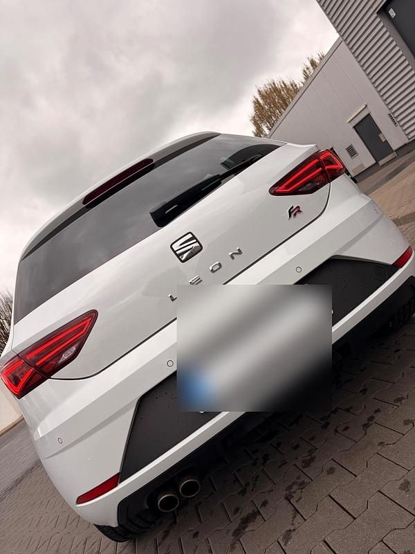 Gebraucht Seat Leon FR 180 PS (132 kW) 2018 Weiß Kleinwagen