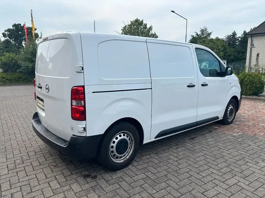 Gebraucht Opel Vivaro-e Combi Edition 120 PS (88 kW) 2022 Weiß Van / Kleinbus