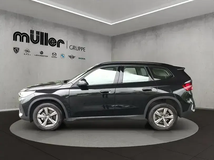 Gebraucht BMW X1 Shadowline 136 PS (100 kW) 2024 Saphirschwarz SUV