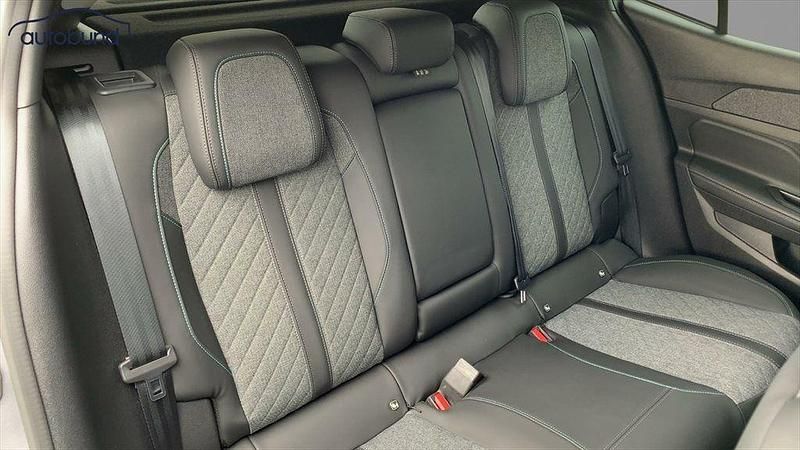 Gebraucht Peugeot 408 Allure 181 PS (133 kW) 2024 Grau / artensegrau Limousine