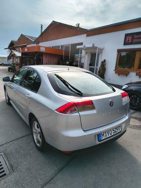 Gebraucht Renault Laguna III Exception 110 PS (80 kW) 2008 Silber Limousine