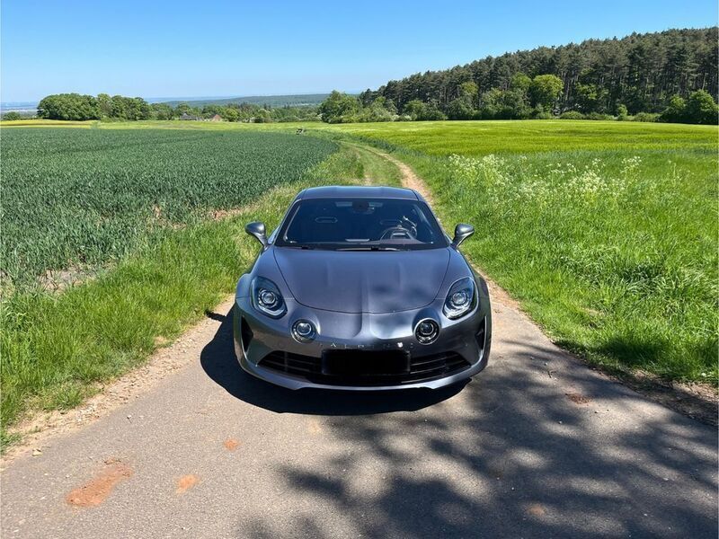 Grau Gebraucht 2022 Alpine A110 Coupé | 61.900 € (Superpreis) - Bild 1/4