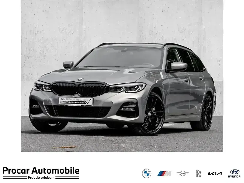 Gebraucht BMW 320e M Sport 204 PS (150 kW) 2022 Kombi