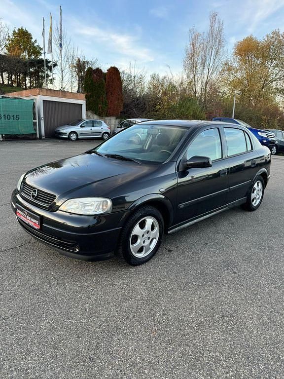 Schwarz Gebraucht 2000 Opel Astra Edition Limousine | 1.999 € (Fairer Preis) - Bild 1/4