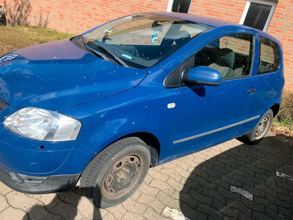 Gebraucht VW Fox 54 PS (39 kW) 2005 Blau Kleinwagen