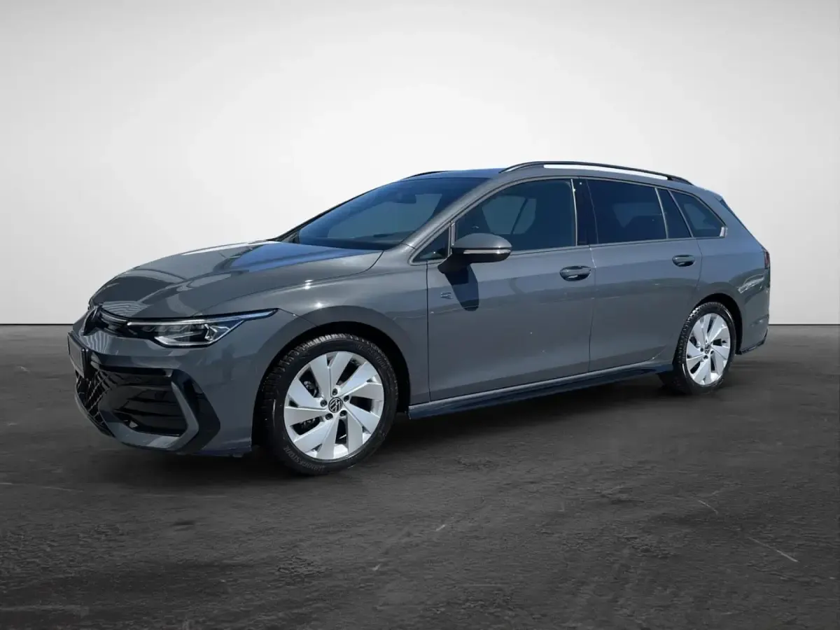 Gebraucht VW Golf VIII R-line 150 PS (110 kW) 2025 Grau Kombi