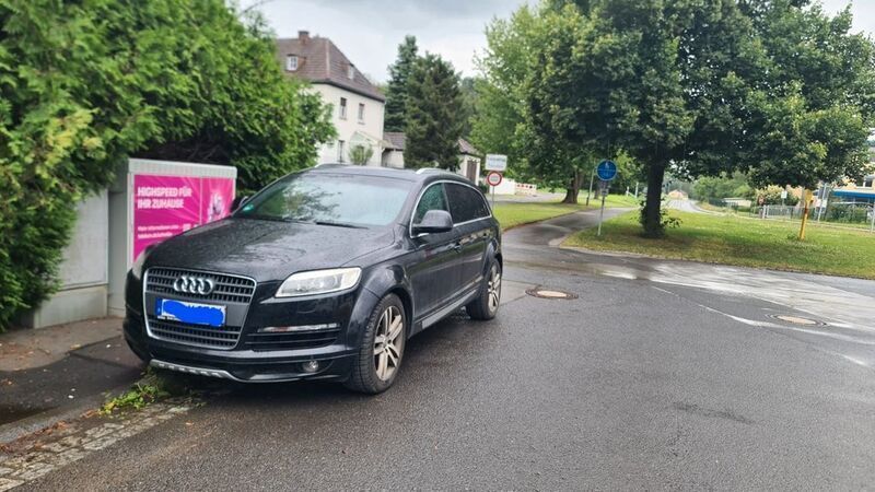 Schwarz Gebraucht 2007 Audi Q7 Exclusive SUV | 8.399 € (Superpreis) - Bild 1/4