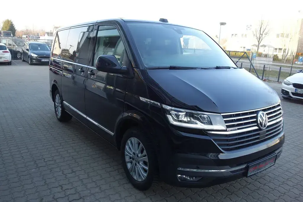 Gebraucht VW T6.1 Highline 199 PS (146 kW) 2020 Deep black perleffekt Van