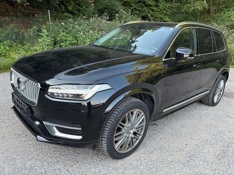 Schwarz Gebraucht 2021 Volvo XC90 Inscription SUV | 29.750 € - Bild 1/4