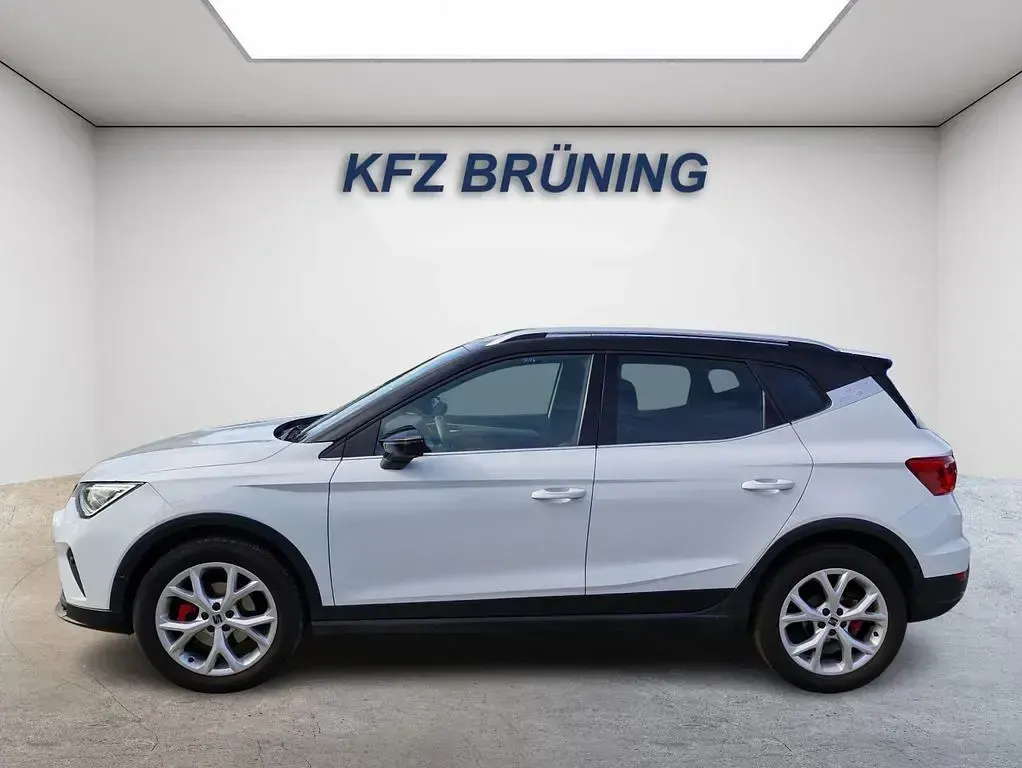 Gebraucht Seat Arona FR 150 PS (110 kW) 2024 Nevada weiß metallic / dac (metallic) SUV
