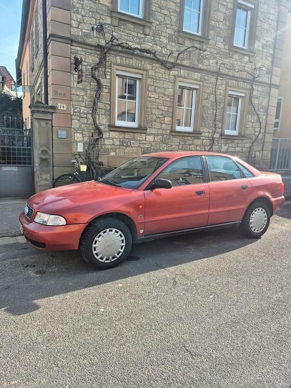 Usata Audi A4 101 CV (74 kW) 1995 Grigio Berlina