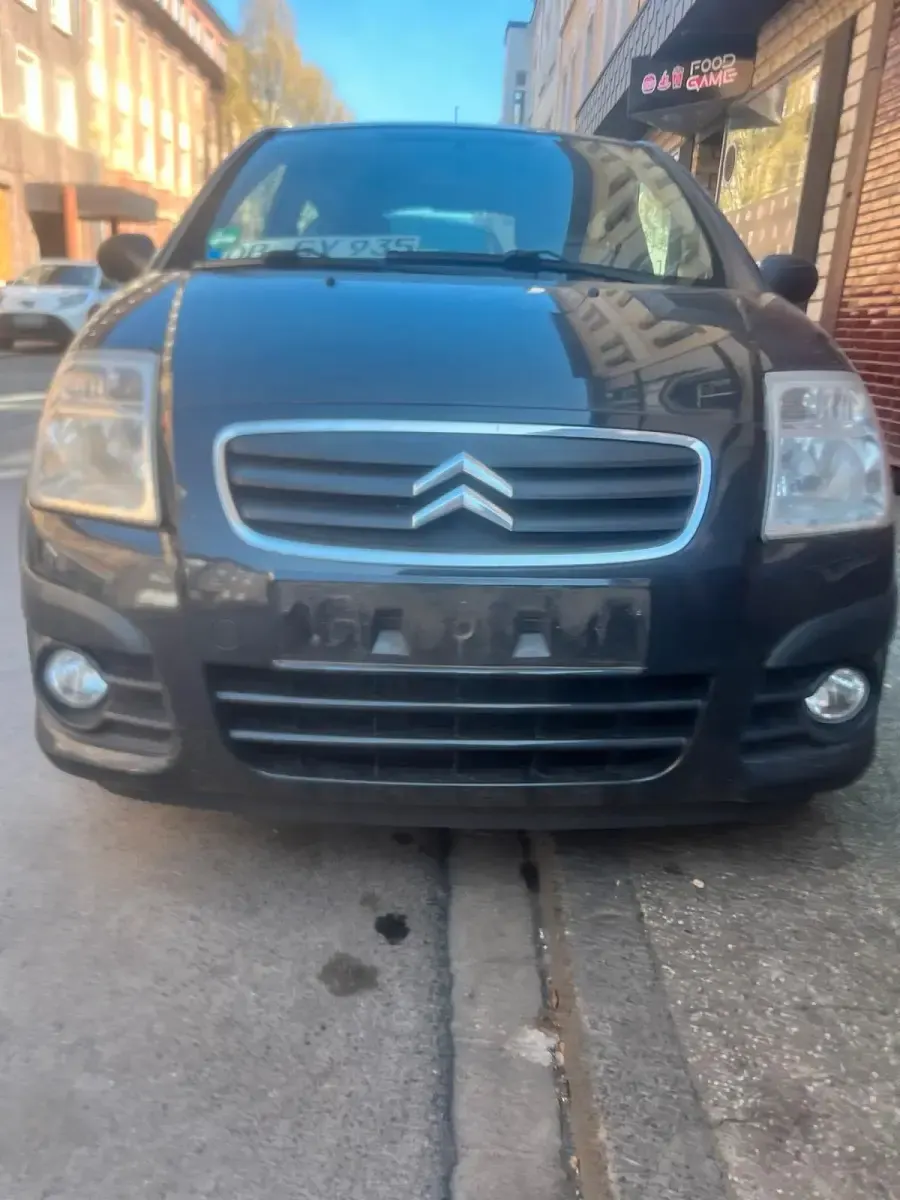 Gebraucht Citroën C2 100 PS (73 kW) 2009 Schwarz Kleinwagen