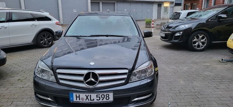 Gebraucht Mercedes C220 170 PS (125 kW) 2010 Grau Limousine