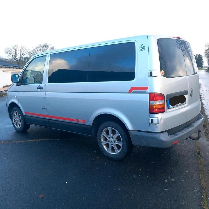 Gebraucht VW Caravelle 131 PS (96 kW) 2006 Silber Van / Kleinbus